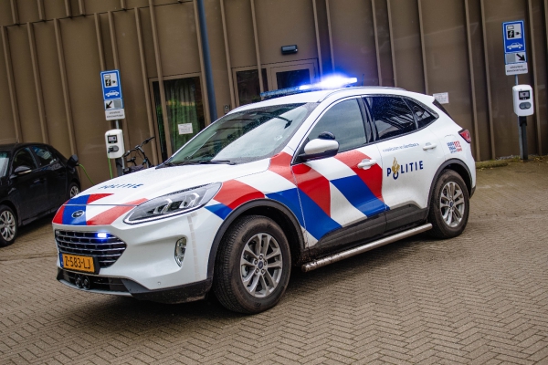 Politie Venray test nieuwe elektrische auto