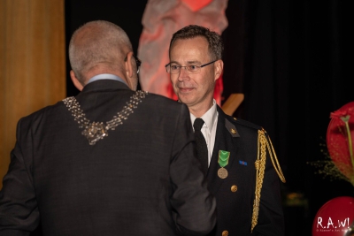 Eremedaille voor jubilaris en scheidend lid brandweer Paul Pluijm