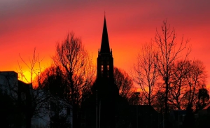 Kerken kleuren rood