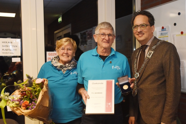 Eervolle onderscheiding voor Piet Jenniskens